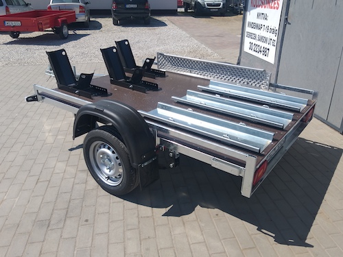 motorszállító trailer